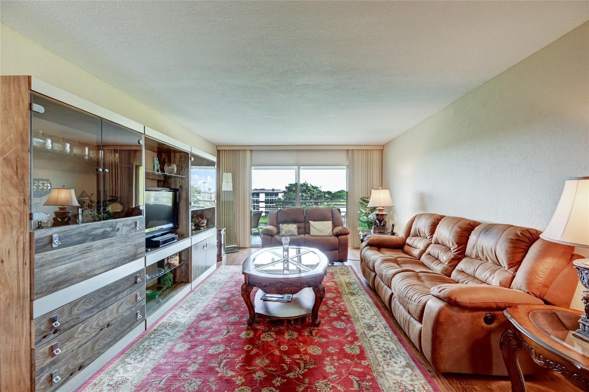 WYNMOOR VILLAGE - Residential