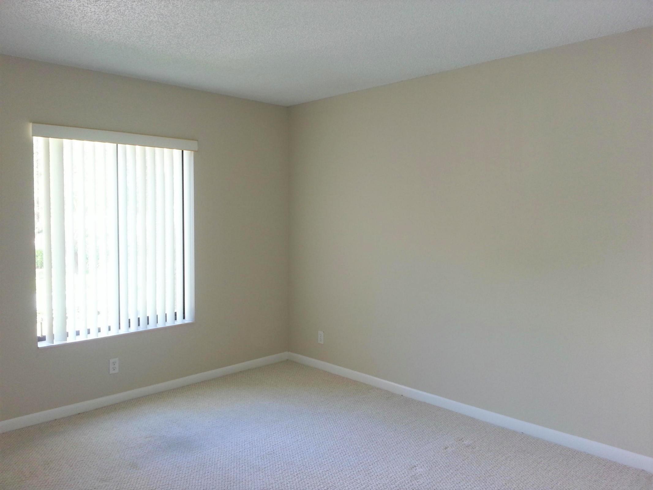 CHARTER CLUB OF PALM BEACH CONDO - Residential Lease