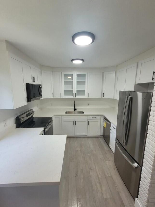 HOLLYWOOD LITTLE RANCHES - Residential Lease