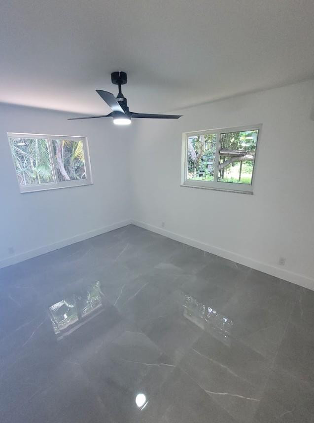 HOLLYWOOD LITTLE RANCHES - Residential Lease