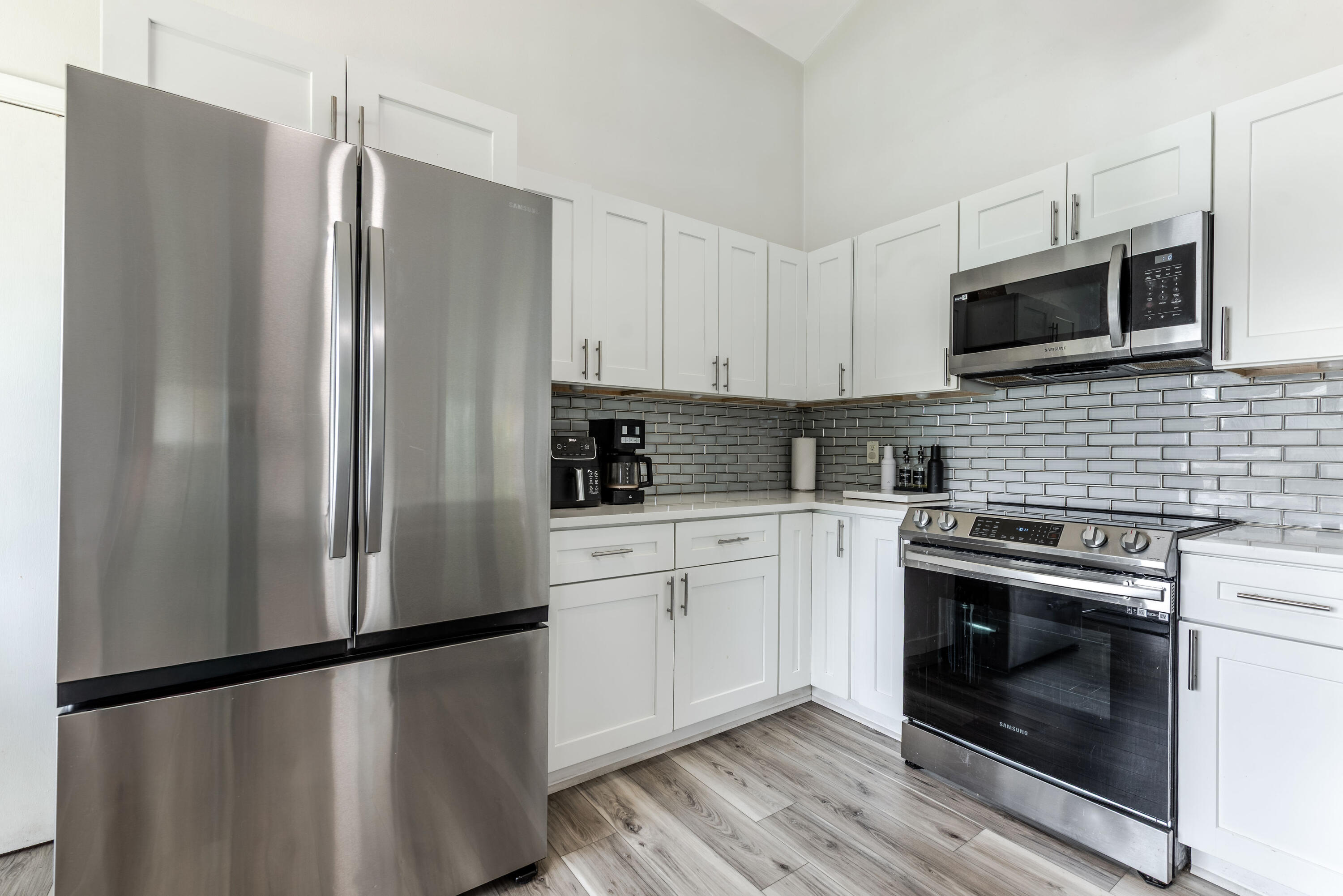 COUNTERPOINT ESTATES 6 - Residential