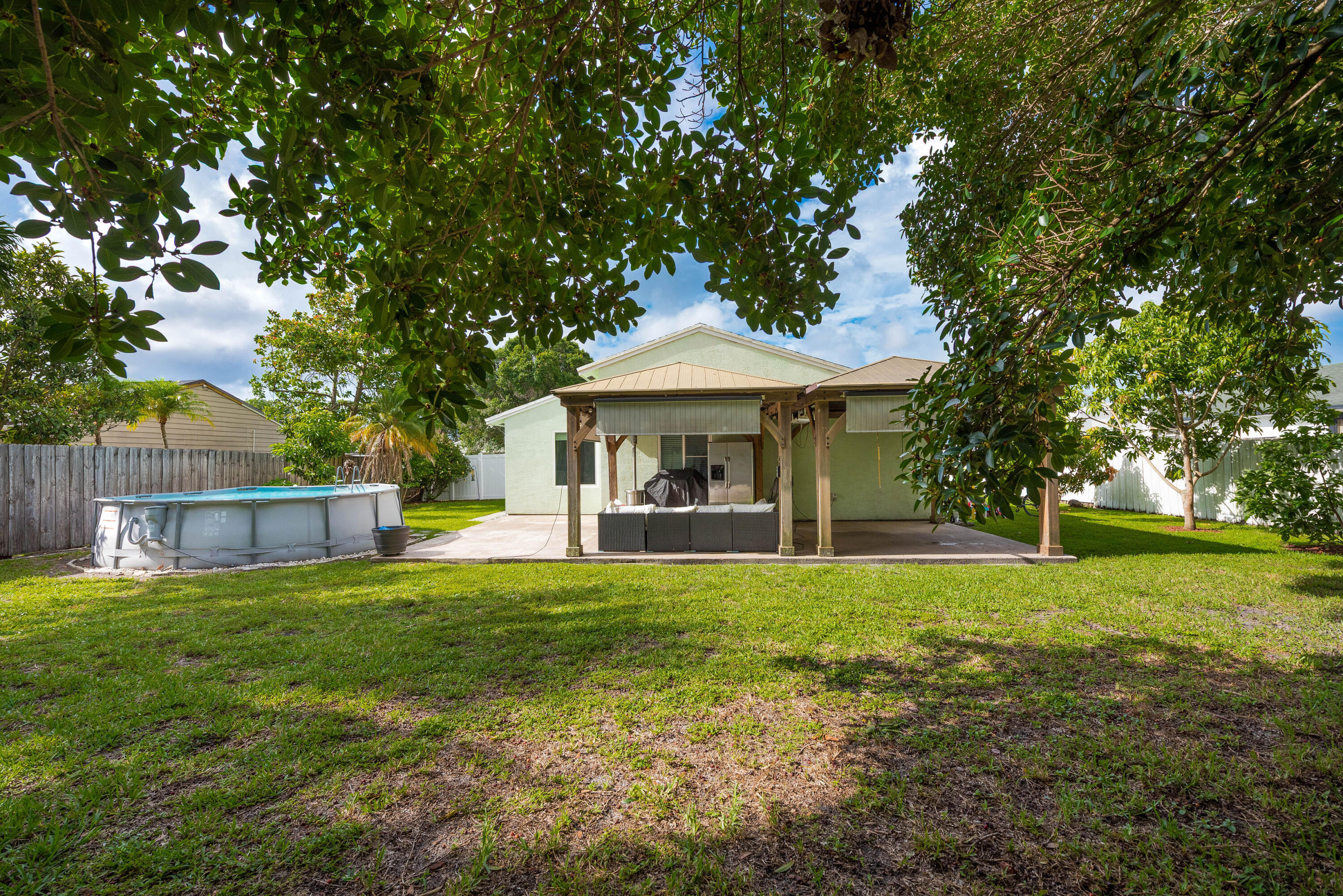 COUNTERPOINT ESTATES 6 - Residential