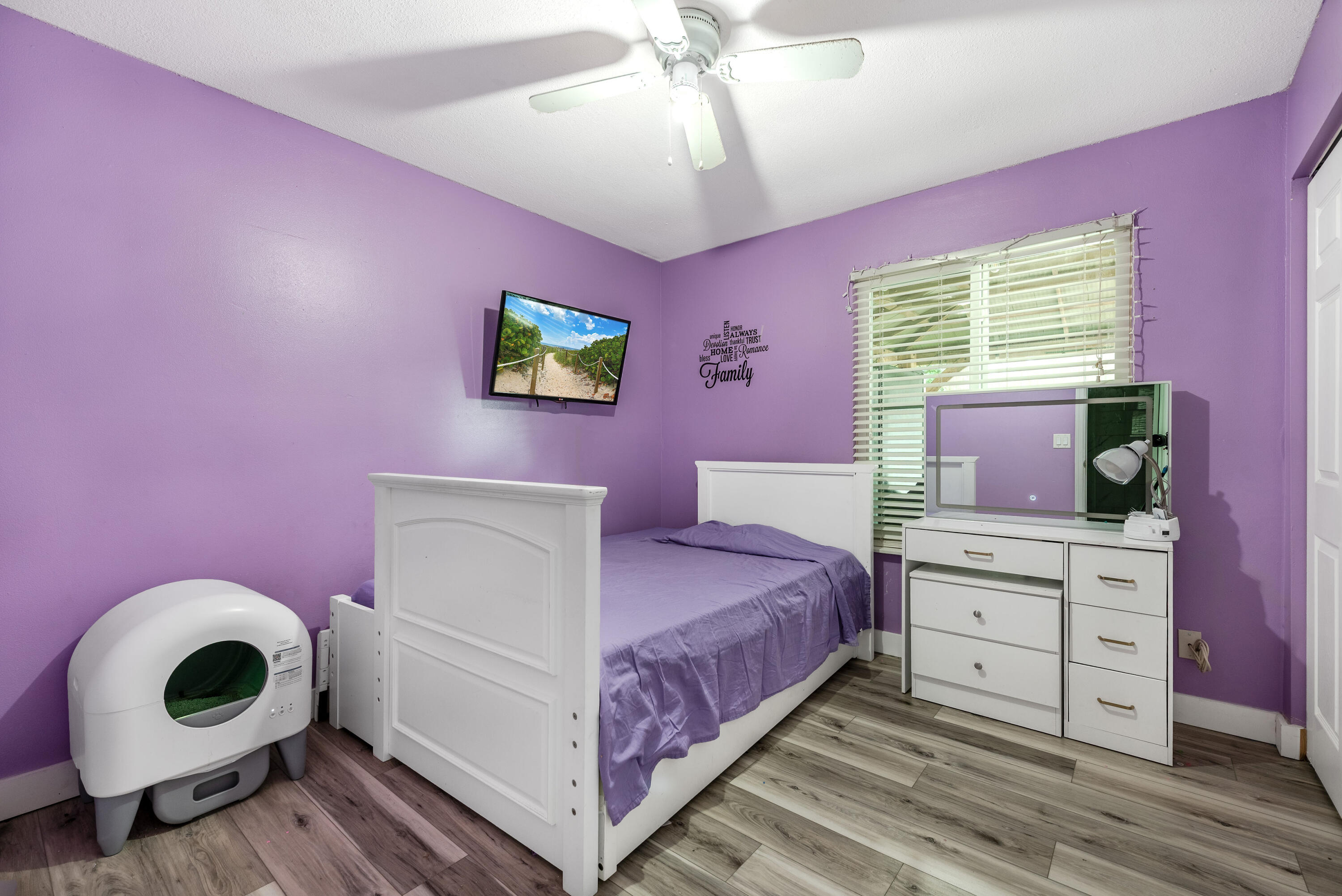 COUNTERPOINT ESTATES 6 - Residential