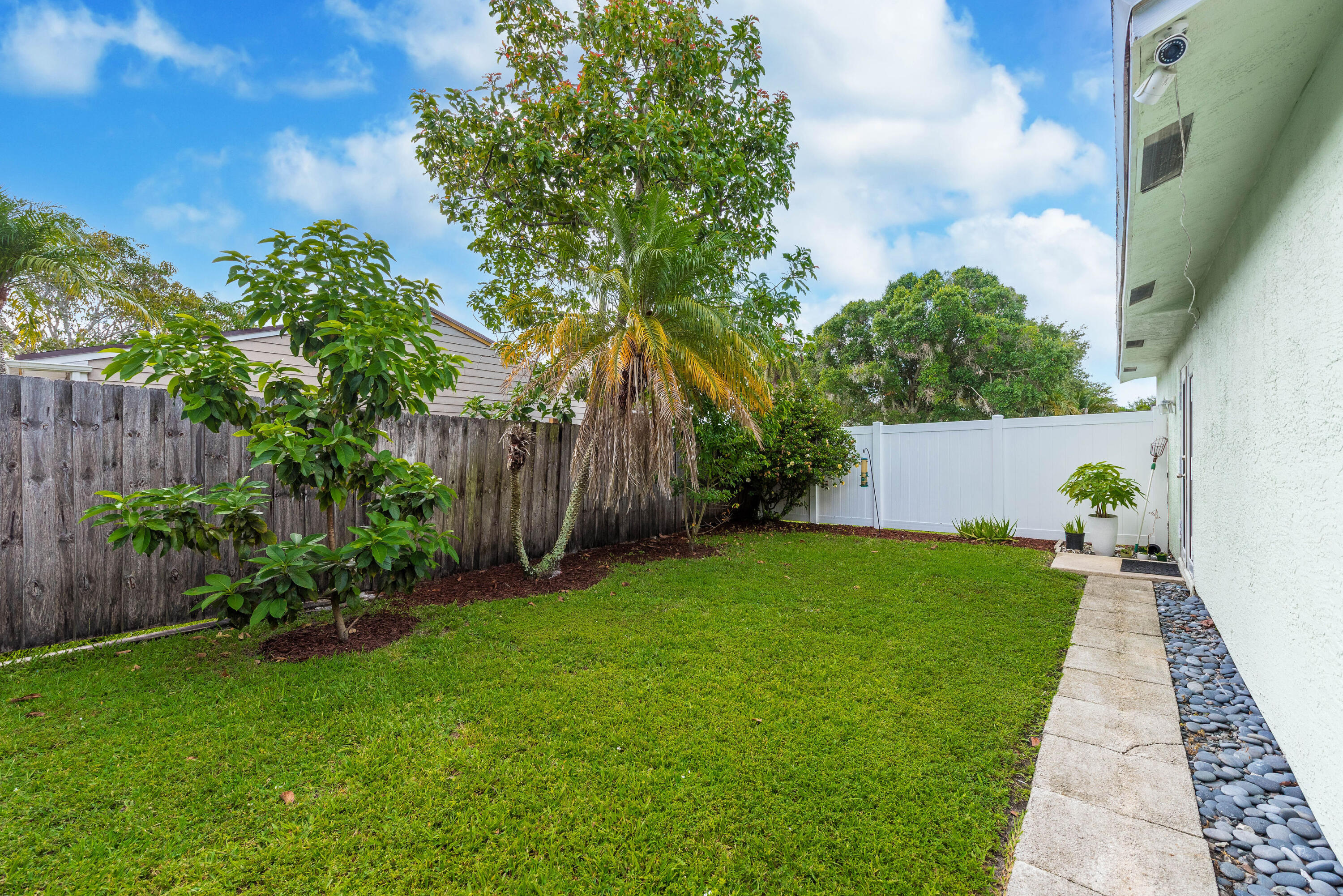 COUNTERPOINT ESTATES 6 - Residential