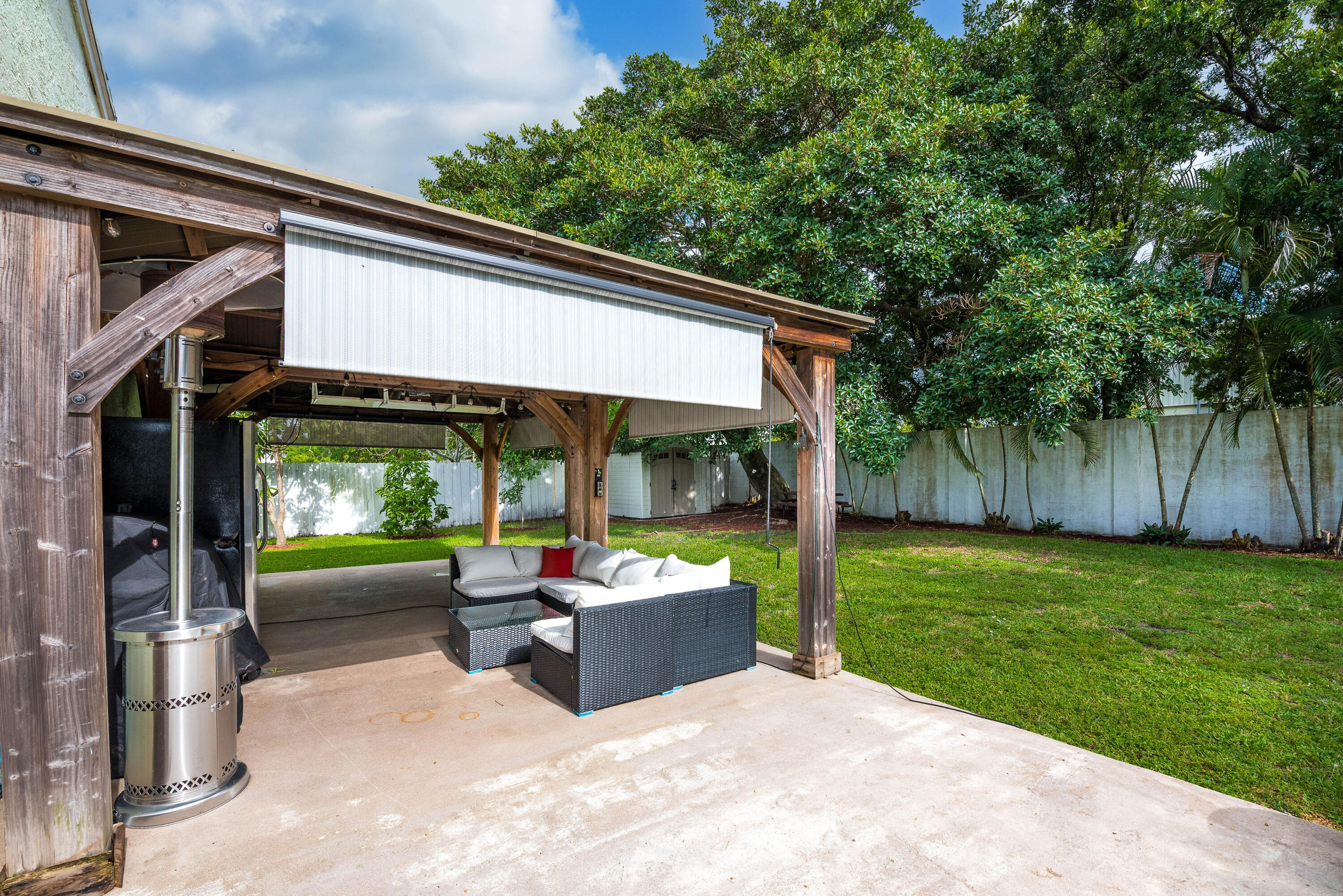 COUNTERPOINT ESTATES 6 - Residential
