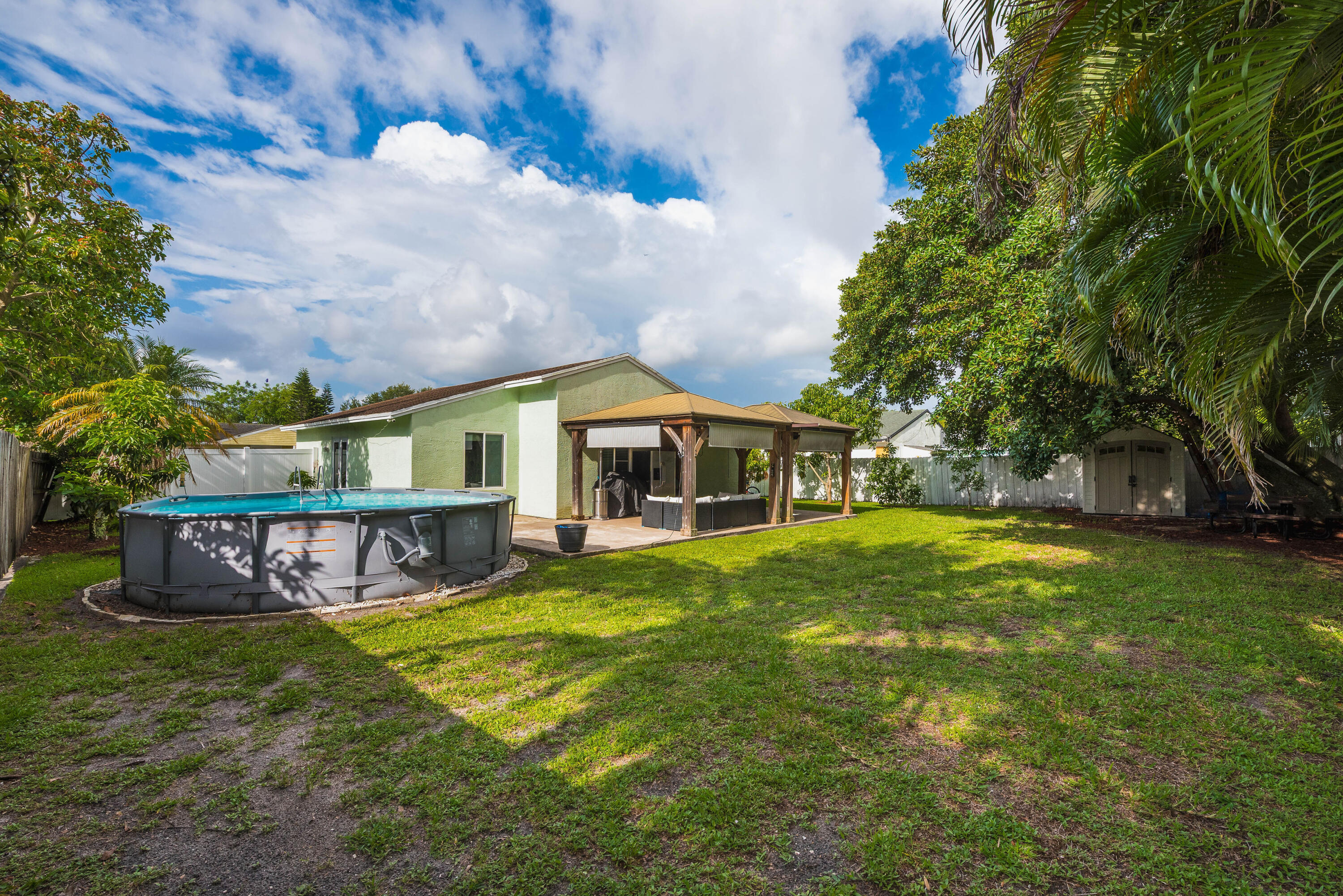 COUNTERPOINT ESTATES 6 - Residential