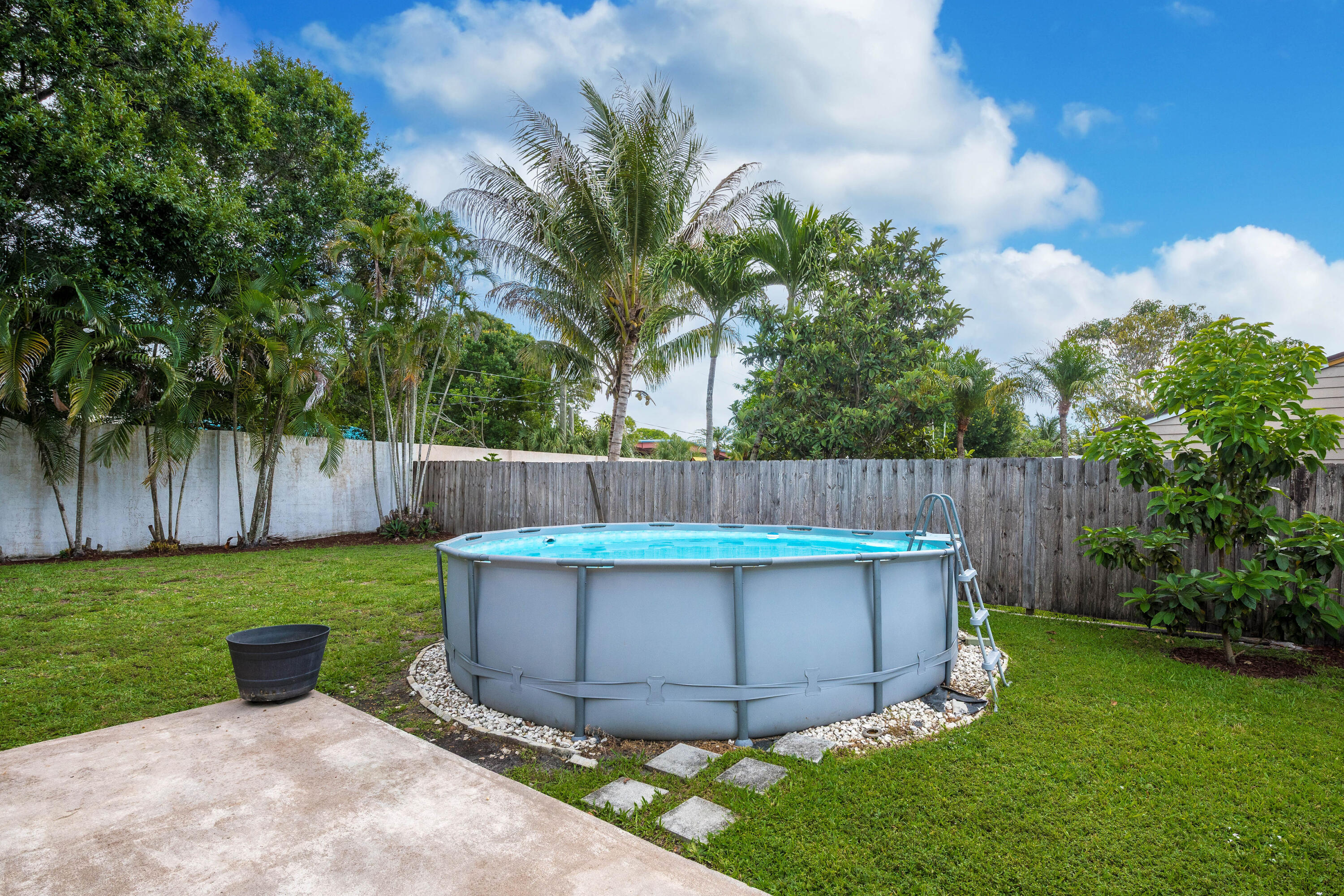 COUNTERPOINT ESTATES 6 - Residential