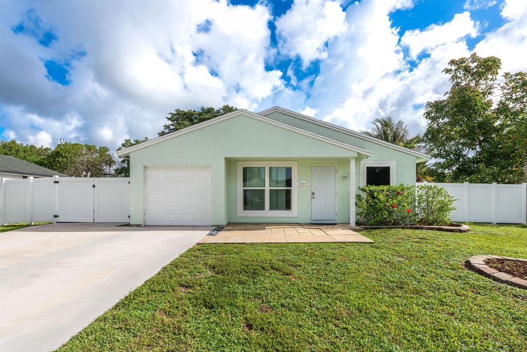 Photo of 10117 Mikado Lane, Royal Palm Beach, FL 33411 (MLS # B26031346)