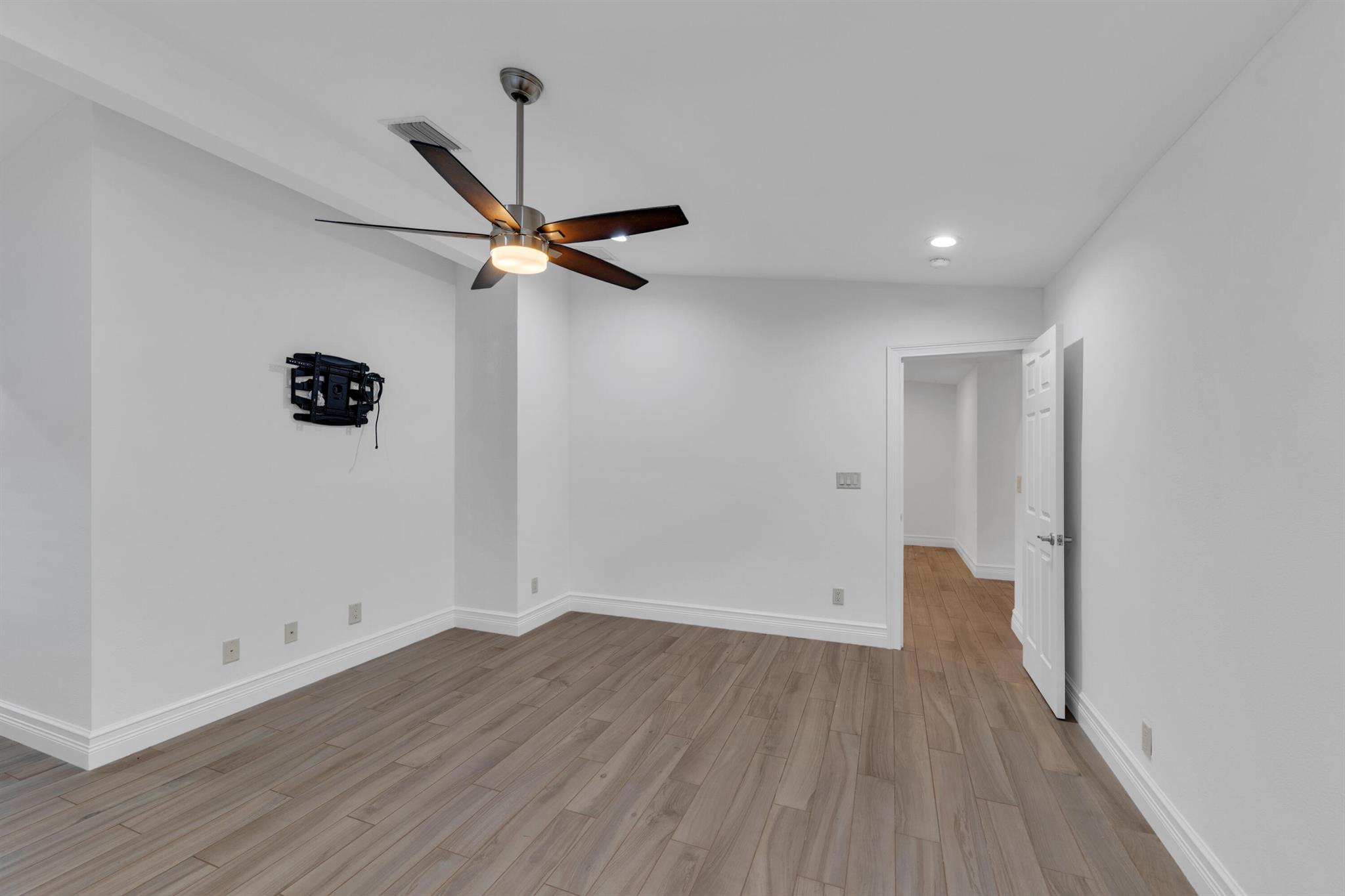 HARBOR VILLAGE SEC - Residential