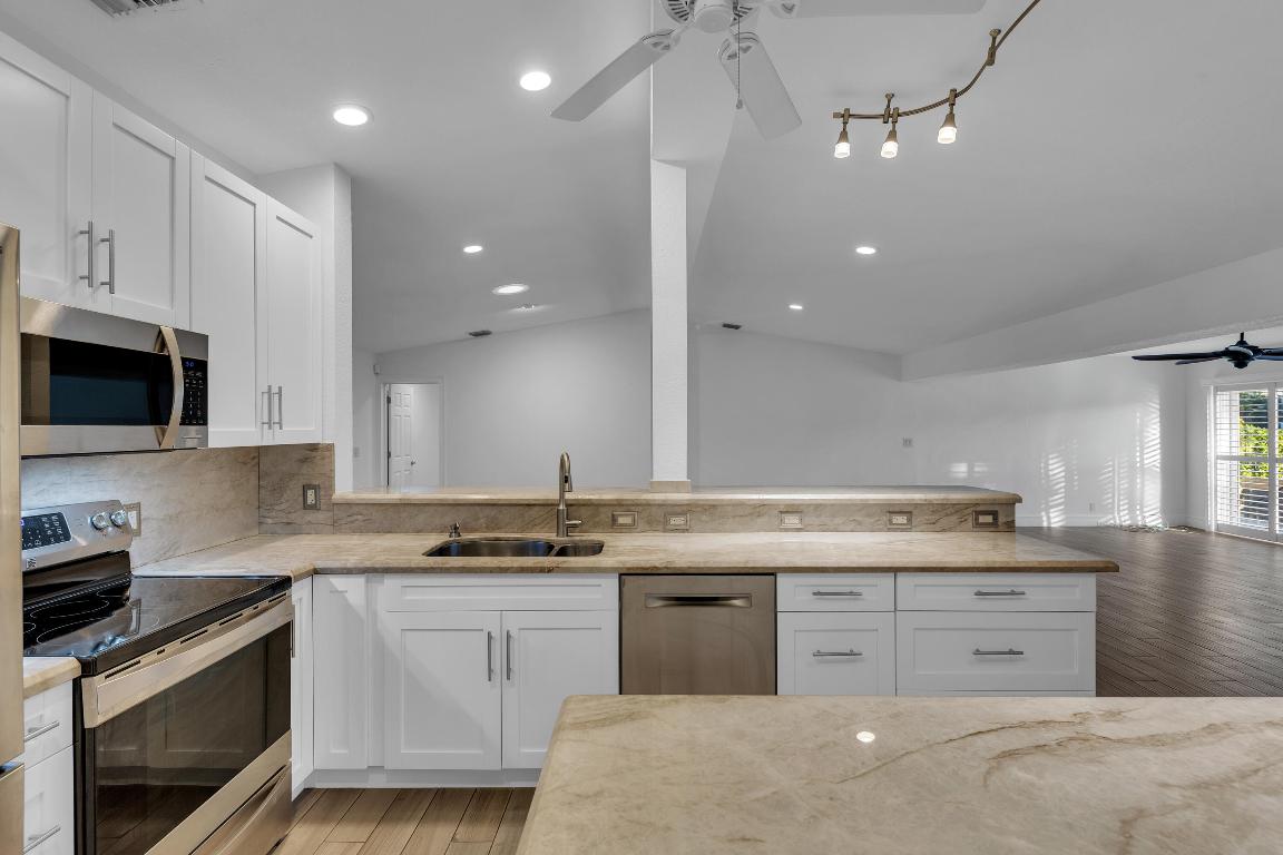 HARBOR VILLAGE SEC - Residential