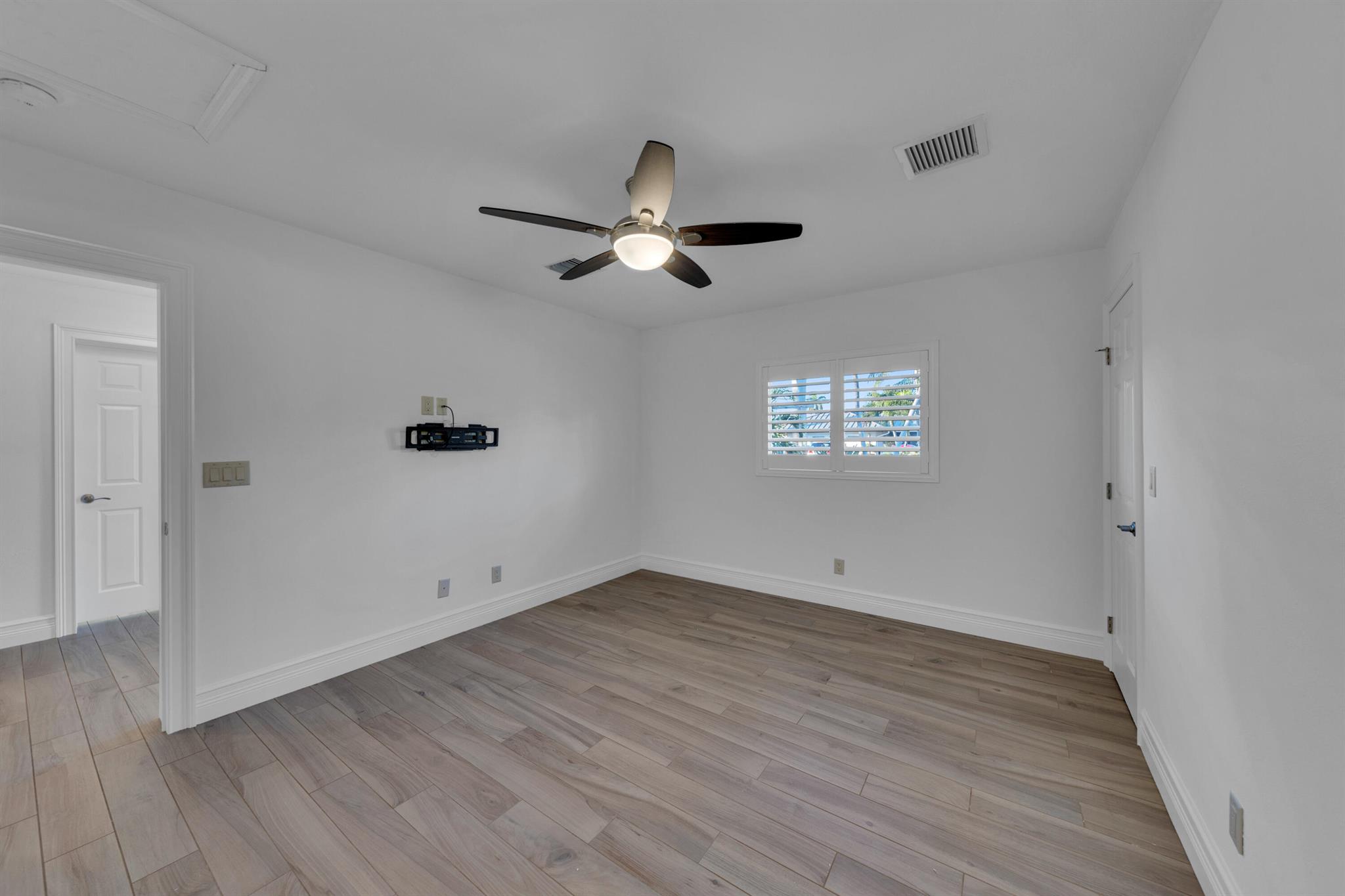HARBOR VILLAGE SEC - Residential
