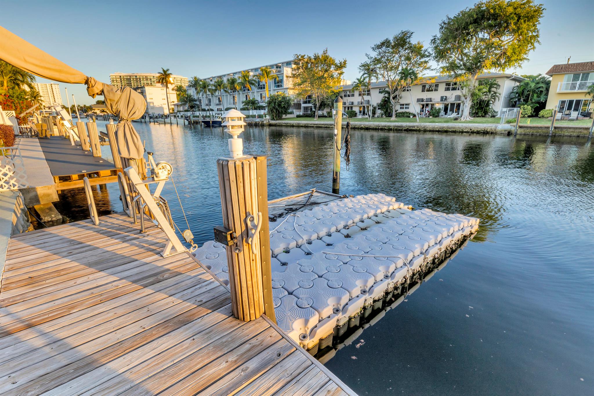 HARBOR VILLAGE SEC - Residential