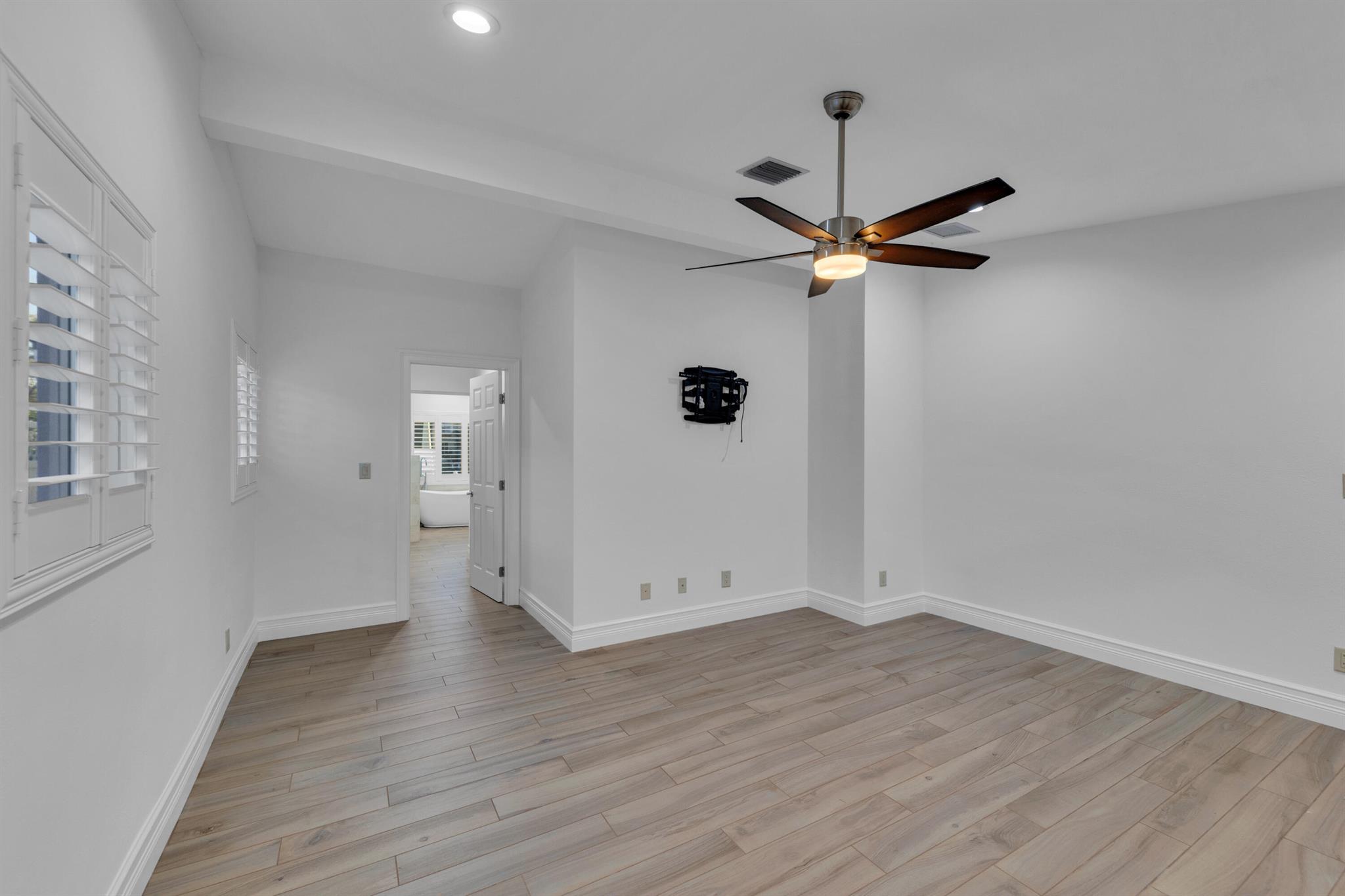 HARBOR VILLAGE SEC - Residential