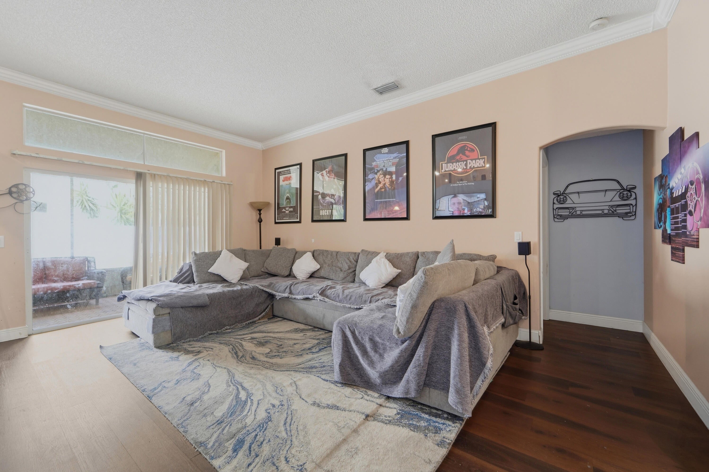 Properties 6801 Las Colinas Lane
