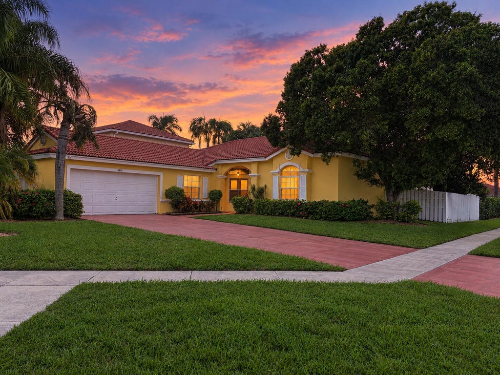 Photo of 6801 Las Colinas Lane, Lake Worth, FL 33463 (MLS # B26081397)