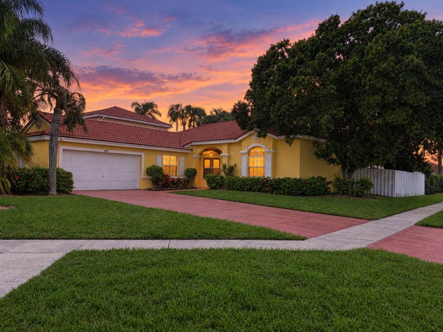 6801 Las Colinas Lane