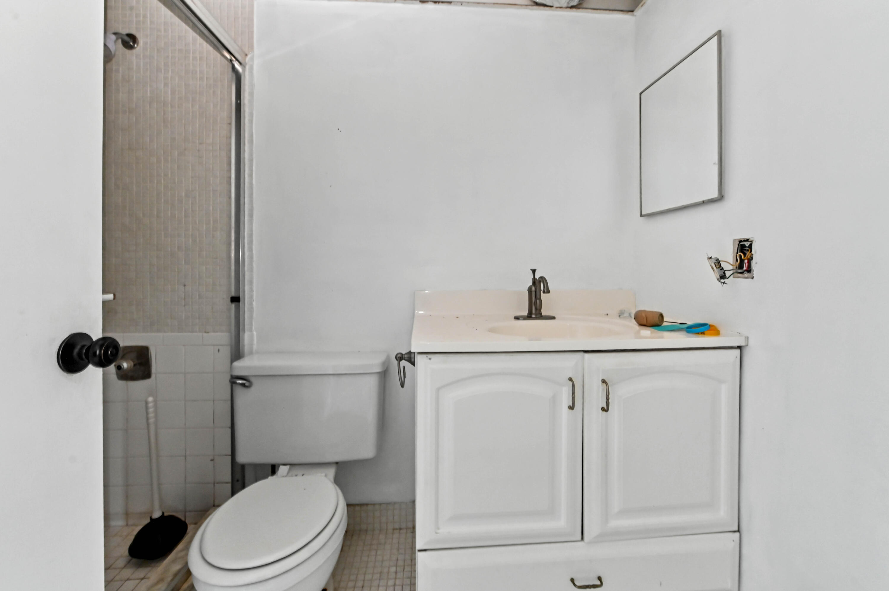 KINGS POINT CAPRI - Residential