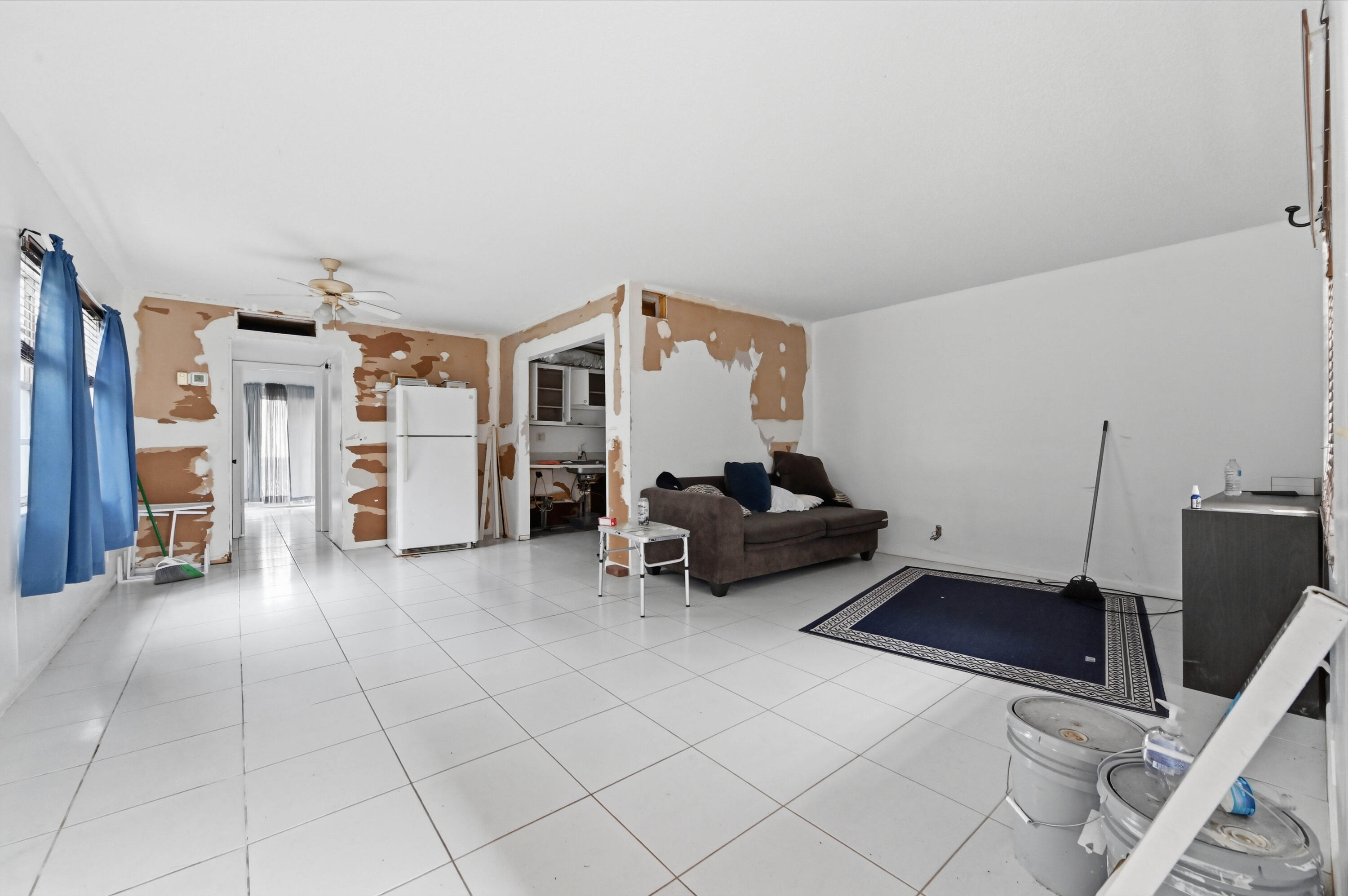 KINGS POINT CAPRI - Residential