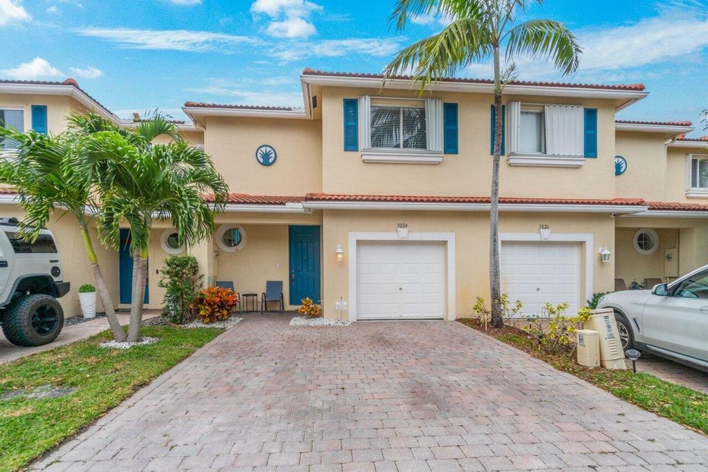 Photo of 3024 N Evergreen Circle, Boynton Beach, FL 33426 (MLS # R10944940)