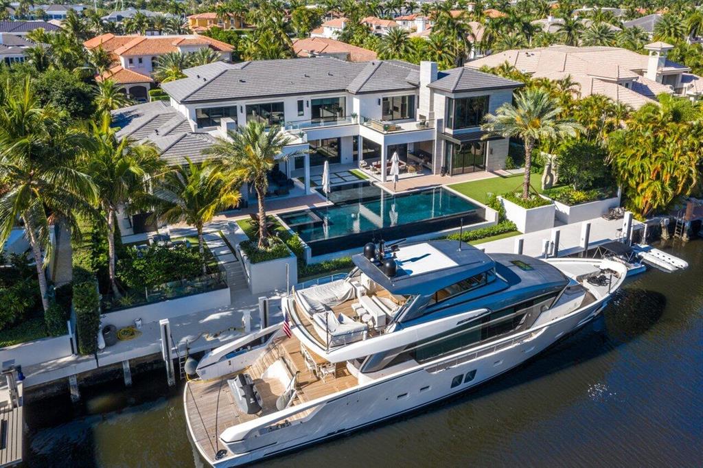 ROYAL PALM YACHT & COUNTRY CLUB - Residential