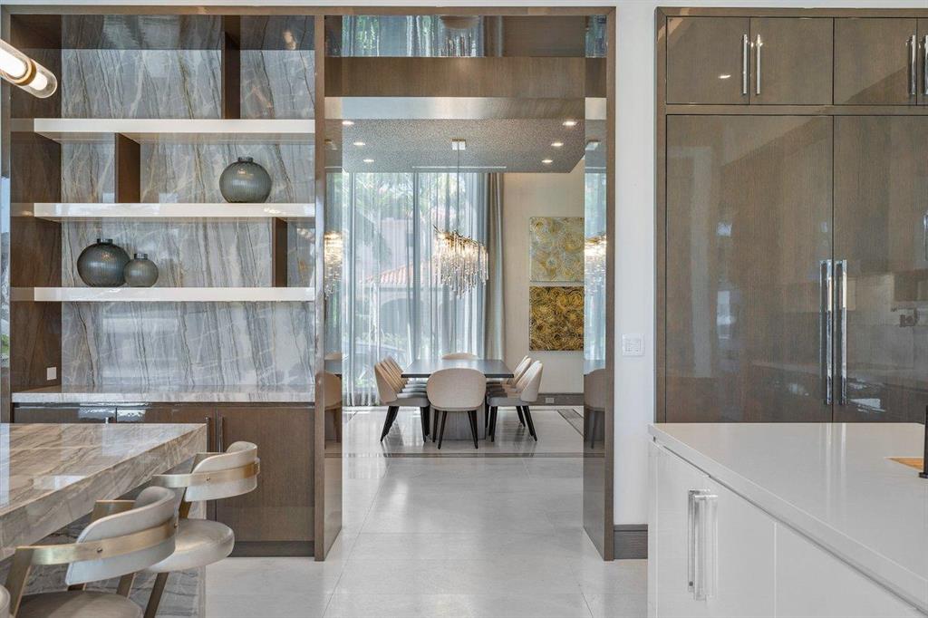 ROYAL PALM YACHT & COUNTRY CLUB - Residential