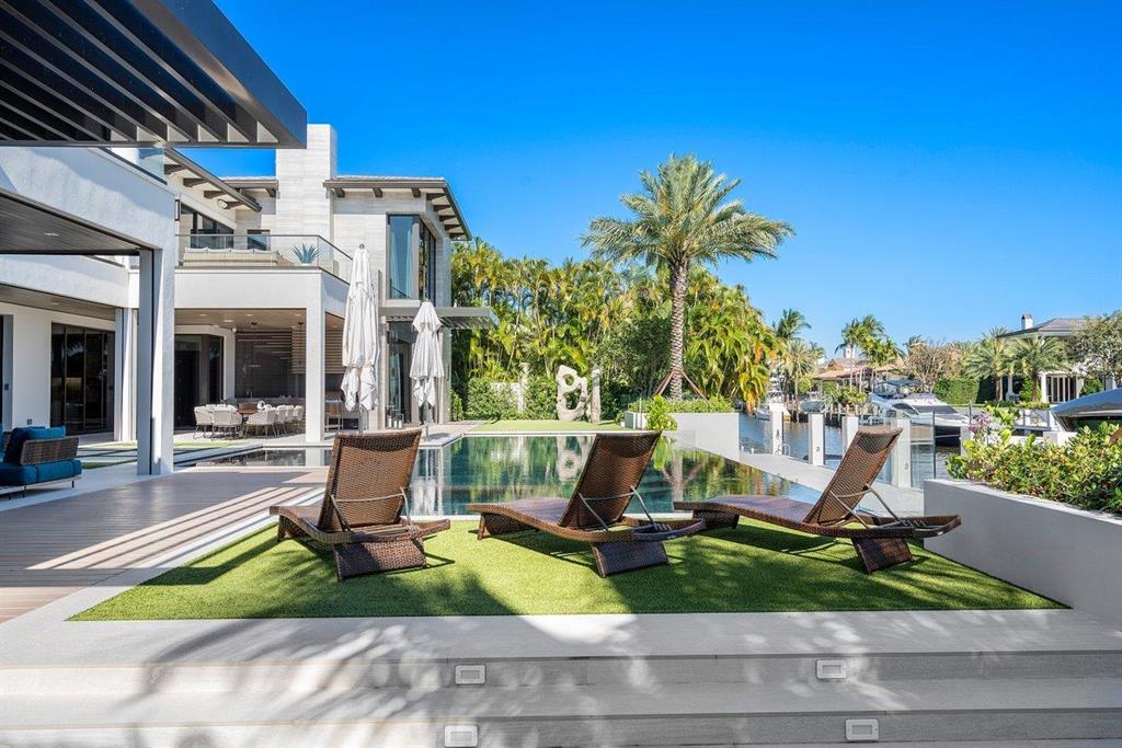 ROYAL PALM YACHT & COUNTRY CLUB - Residential