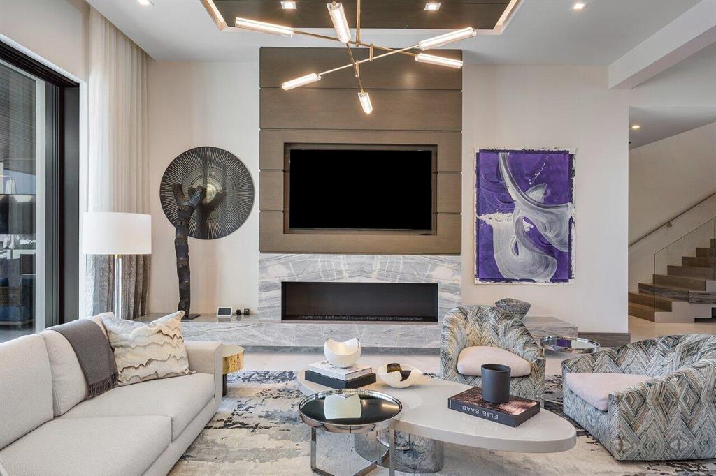 ROYAL PALM YACHT & COUNTRY CLUB - Residential