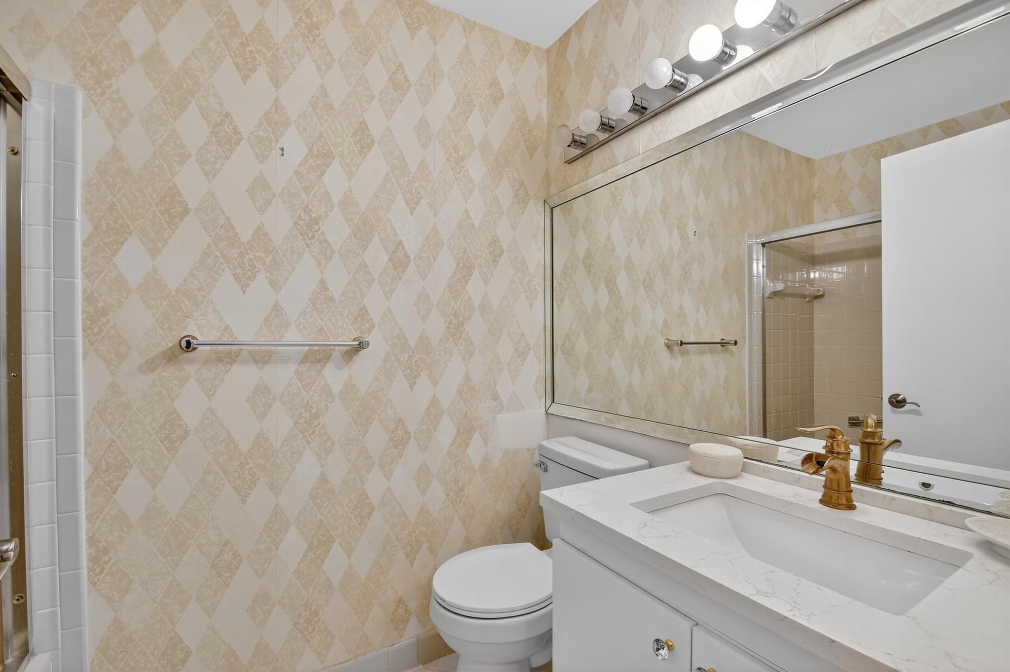 LUCERNE POINTE ONE,TWO,TH - Residential