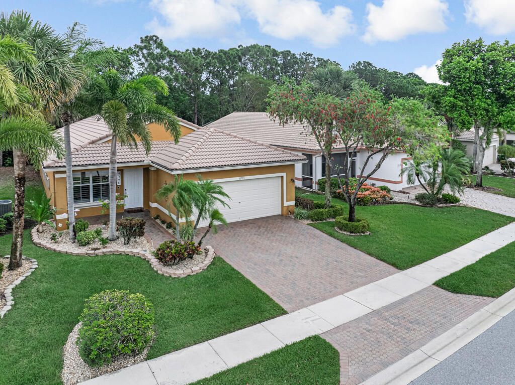 Photo of 8203 Bellafiore Way, Boynton Beach, FL 33472 (MLS # B26013266)