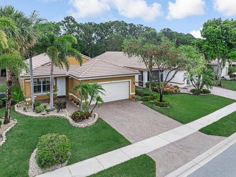 8203 Bellafiore Way Boynton Beach FL 33472