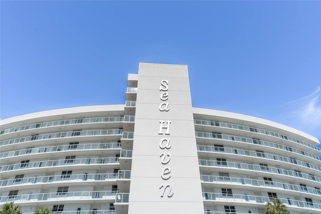 Photo of 2731 NE 14th St Causeway #121, Pompano Beach, FL 33062 (MLS # B26045060)