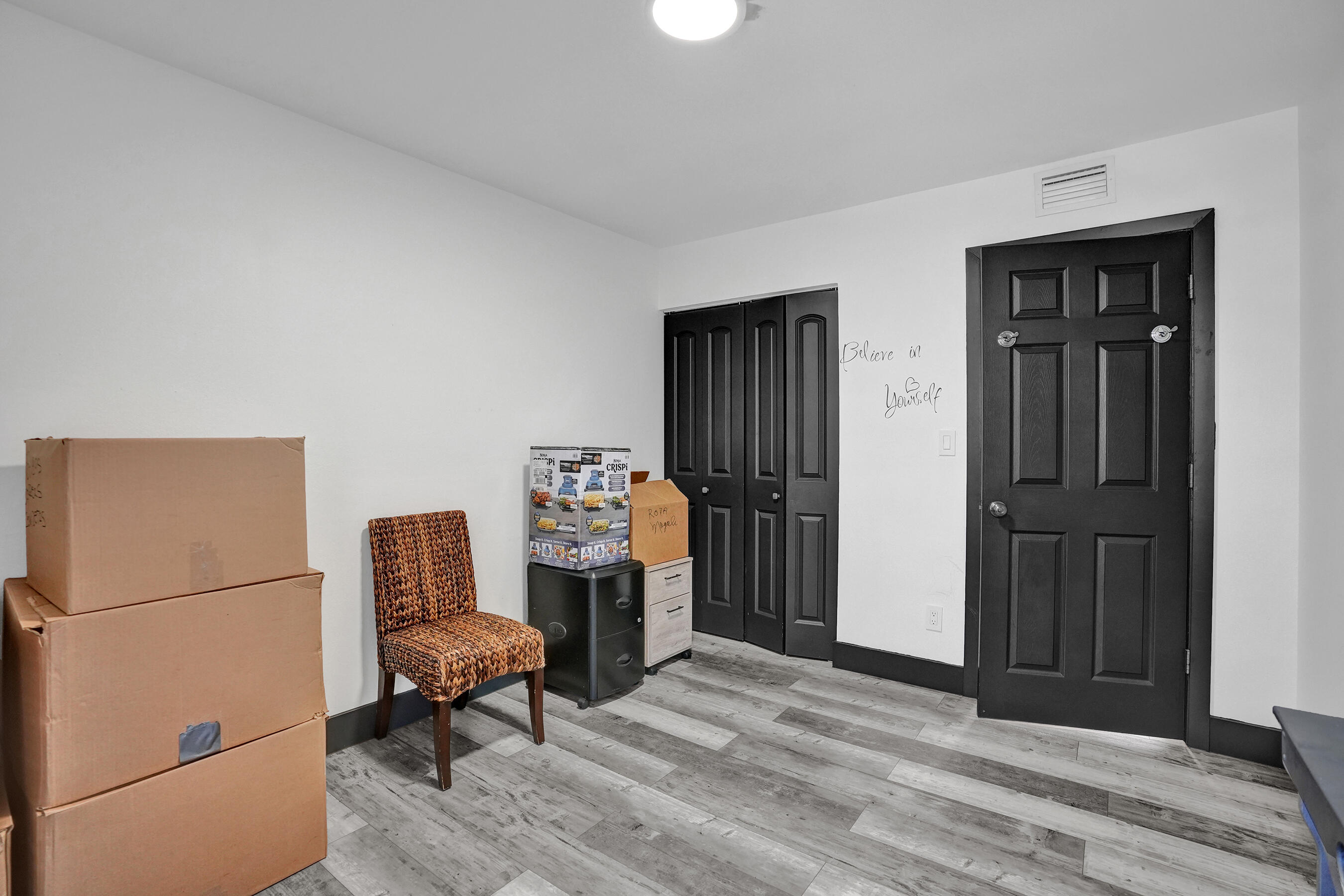 WESTVIEW CONDOMINIUM No.1 - Residential