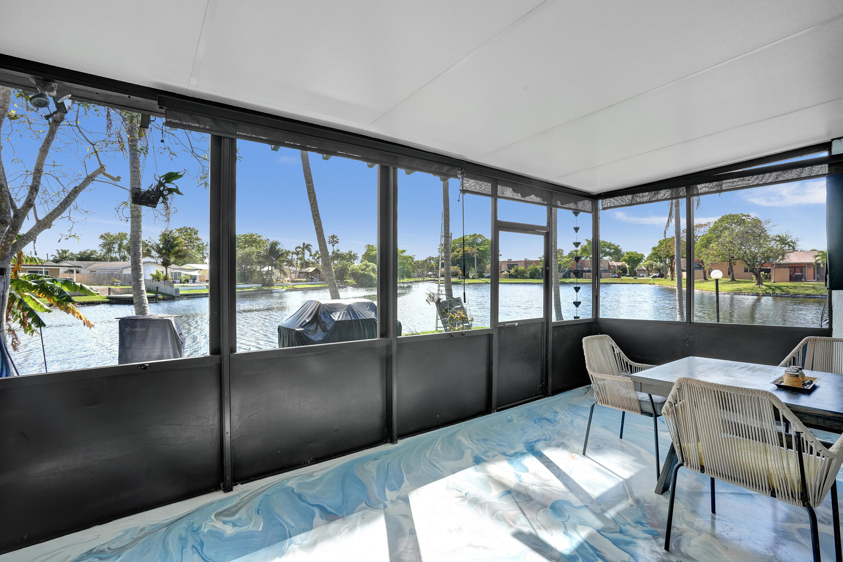 WESTVIEW CONDOMINIUM No.1 - Residential