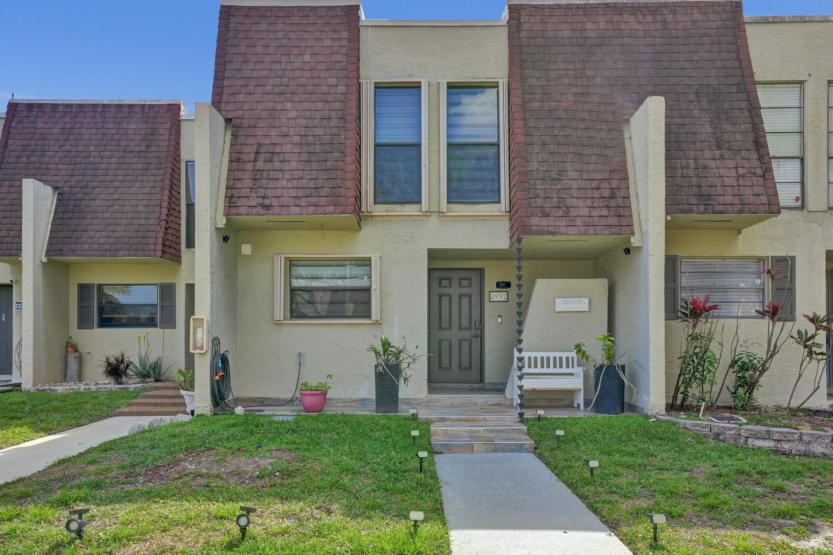 WESTVIEW CONDOMINIUM No.1 - Residential