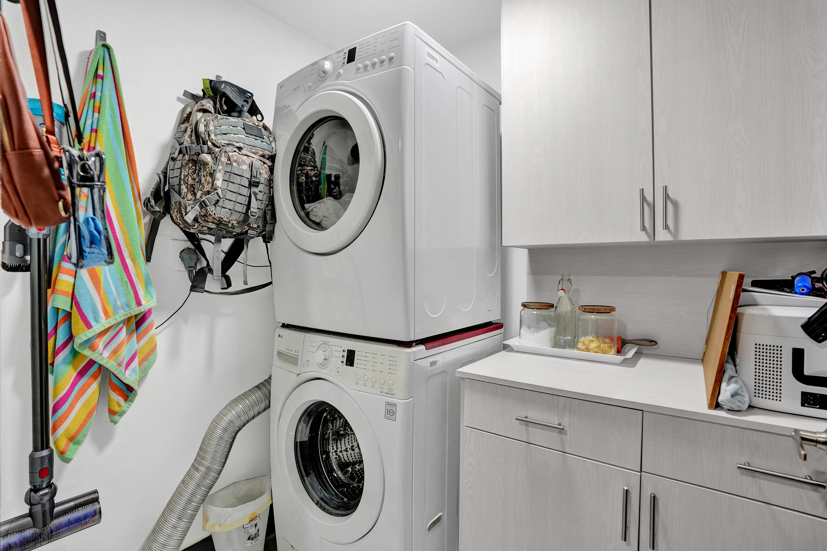 WESTVIEW CONDOMINIUM No.1 - Residential