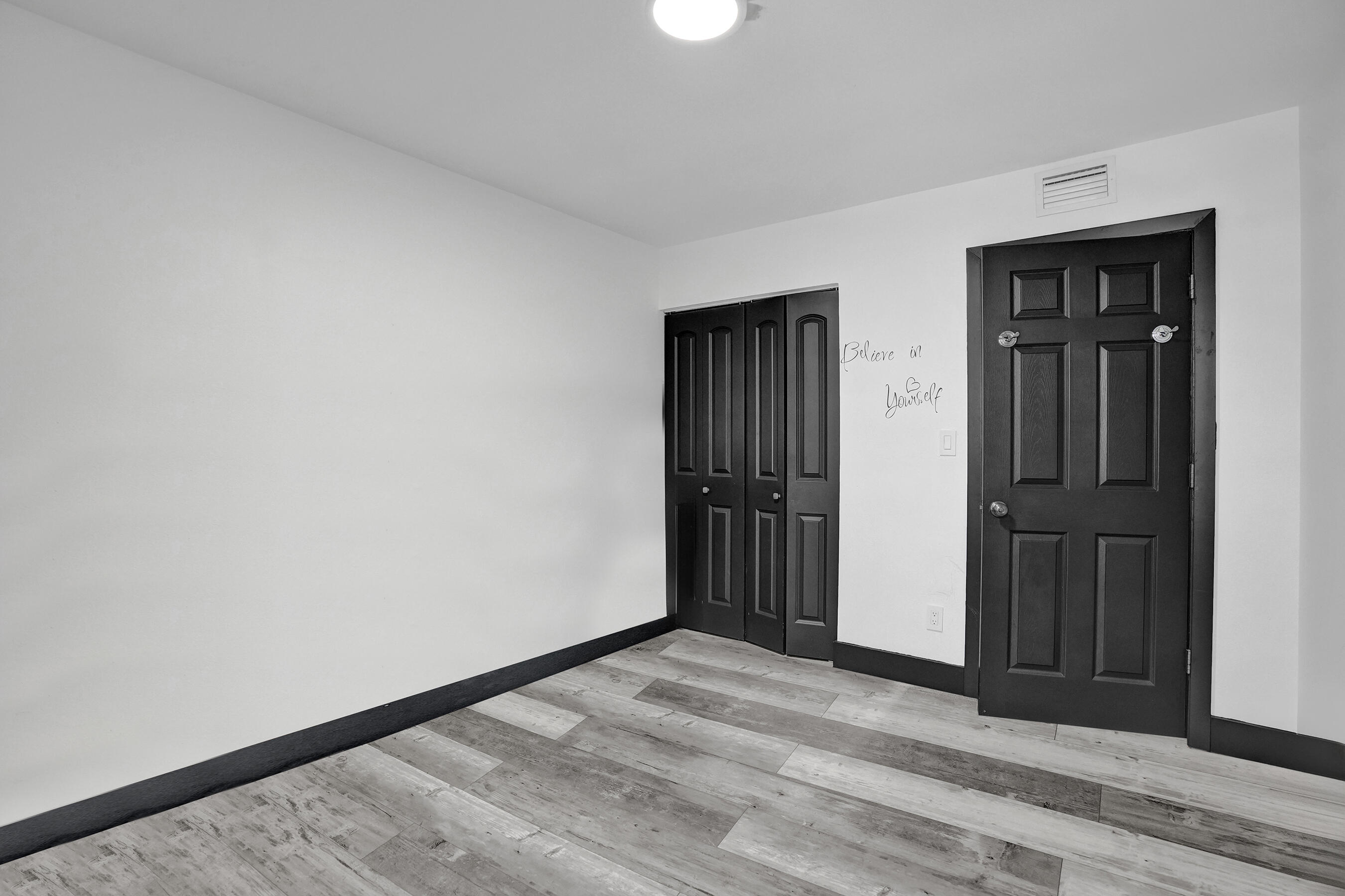 WESTVIEW CONDOMINIUM No.1 - Residential