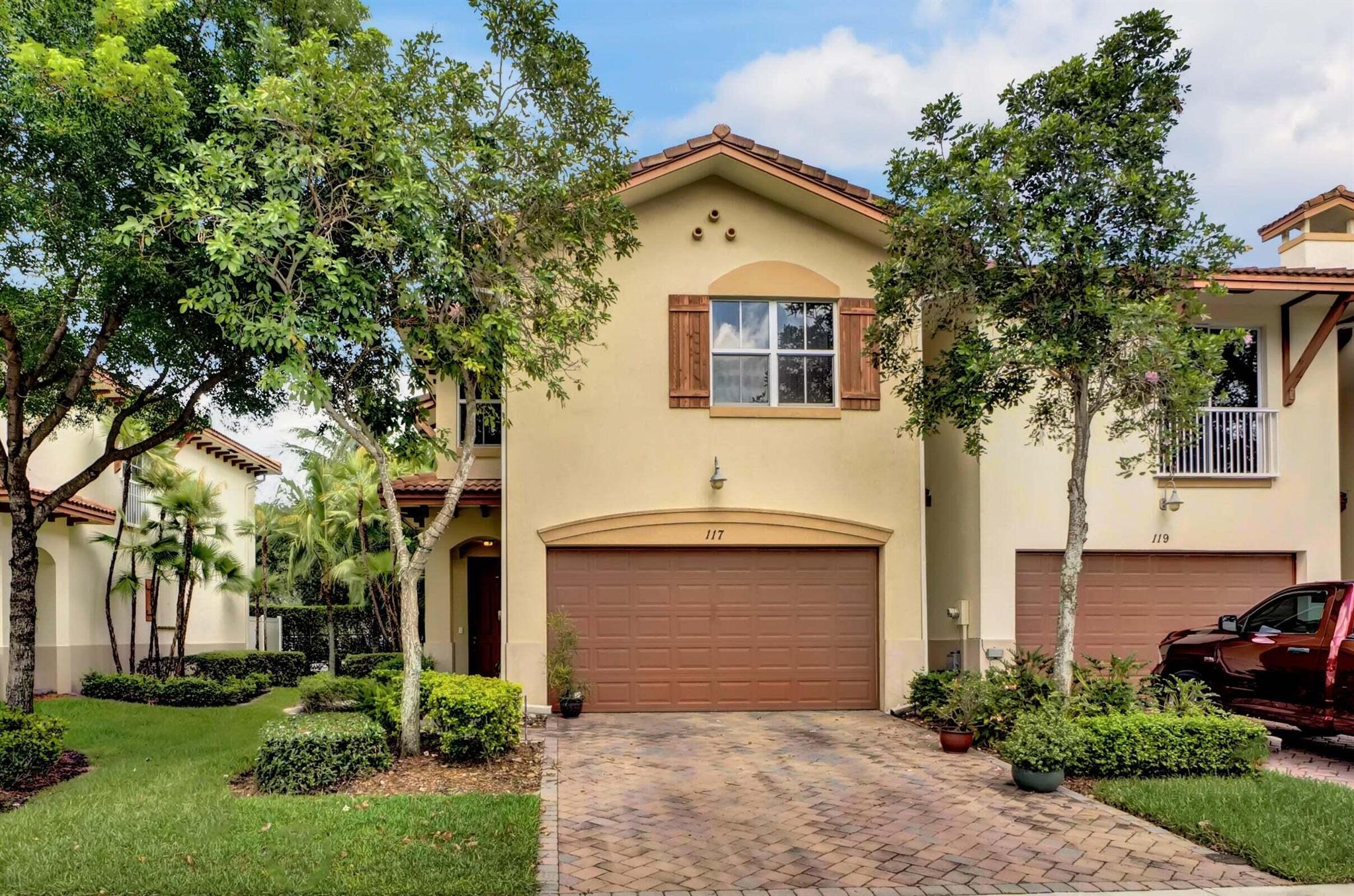 COLONY PALMS - Residential Lease