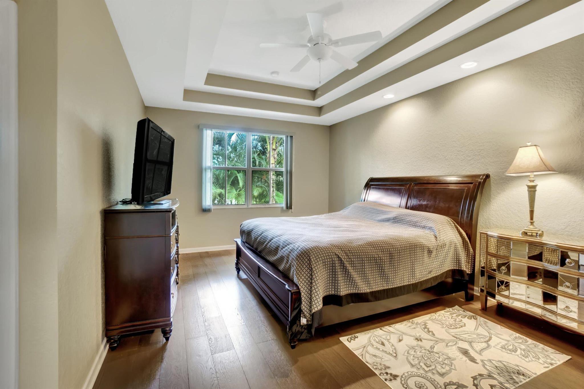 COLONY PALMS - Residential Lease