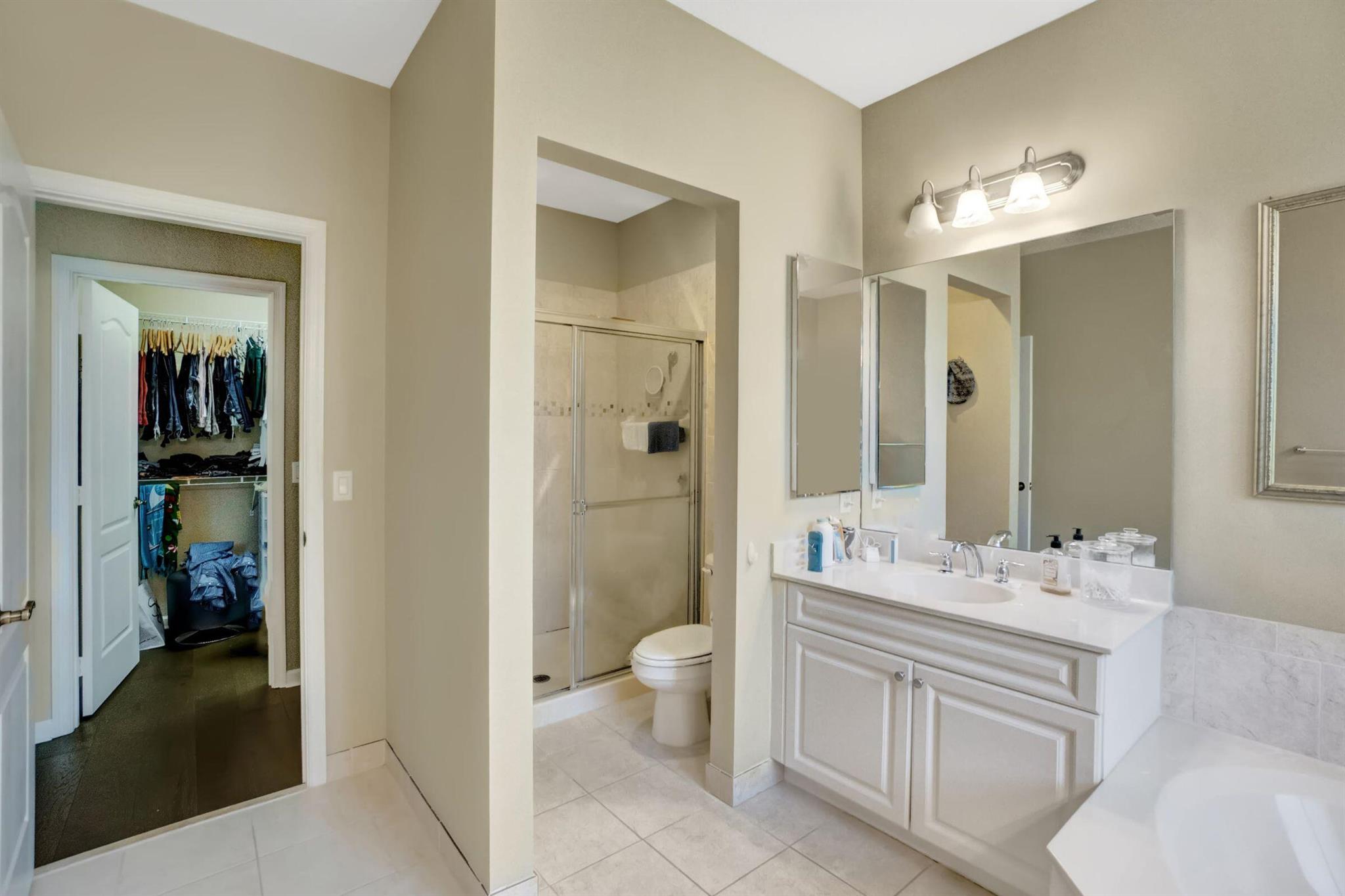 COLONY PALMS - Residential Lease