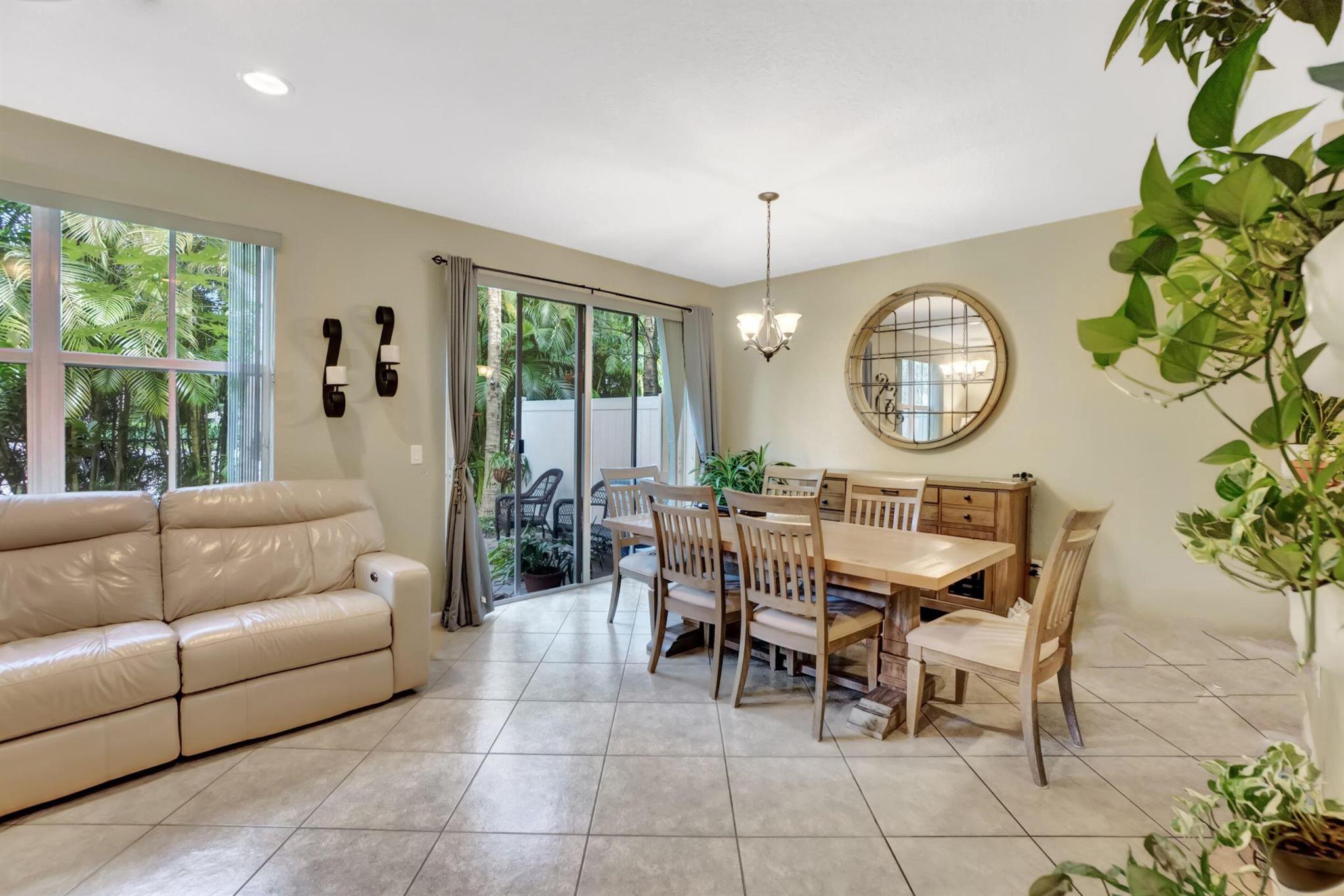 COLONY PALMS - Residential Lease