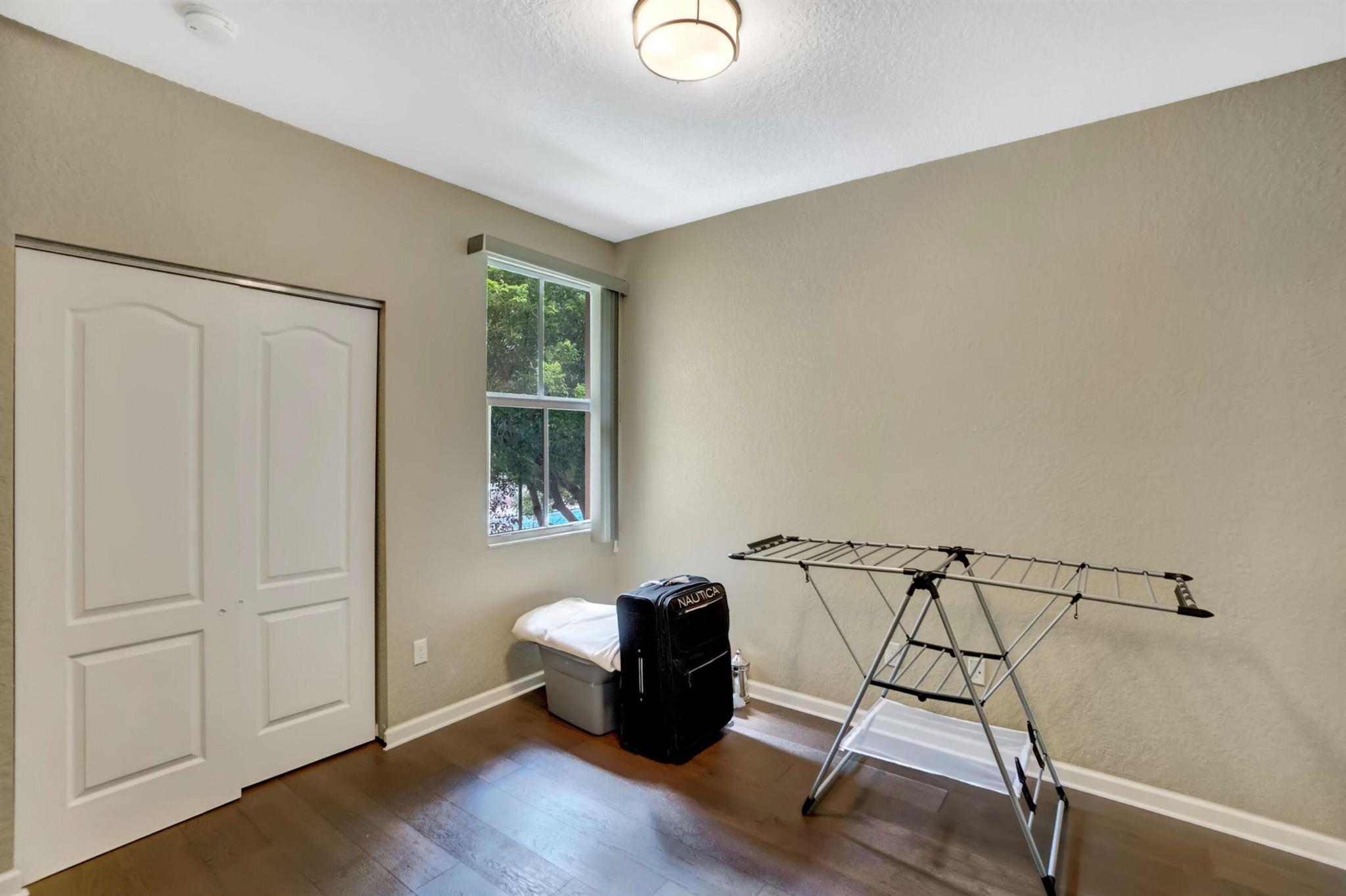 COLONY PALMS - Residential Lease