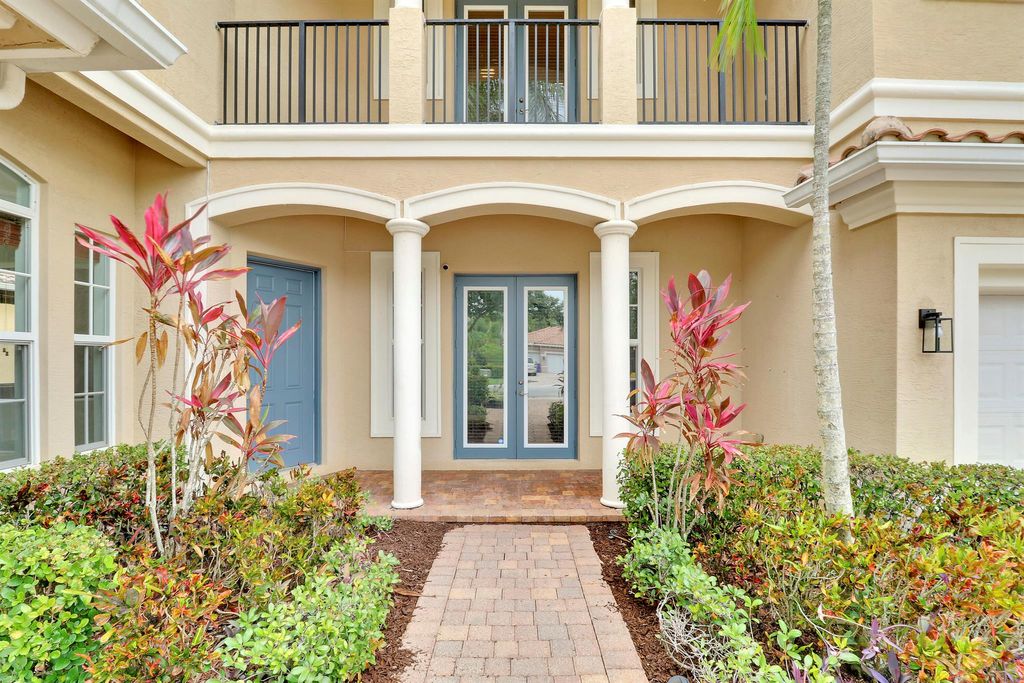 Photo of 5605 SW Gray Fox Drive, Palm City, FL 34990 (MLS # R11098114)