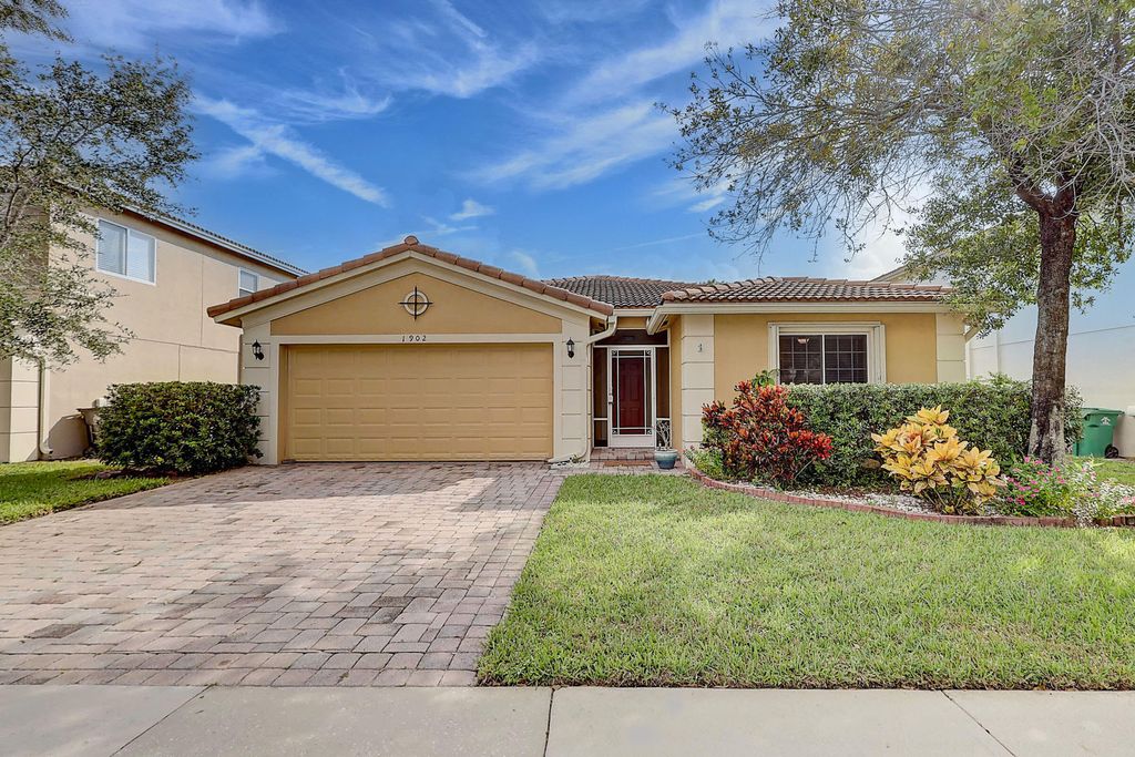 Photo of 1902 SW Newport Isles Boulevard, Port Saint Lucie, FL 34953 (MLS # R10925188)