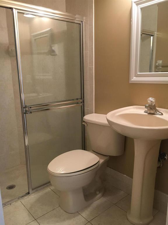 SHOMA VILLAS III AT ROYAL PALM CONDOI - Residential Lease