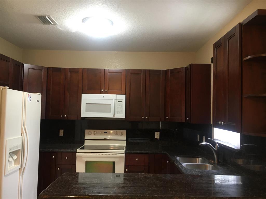 SHOMA VILLAS III AT ROYAL PALM CONDOI - Residential Lease