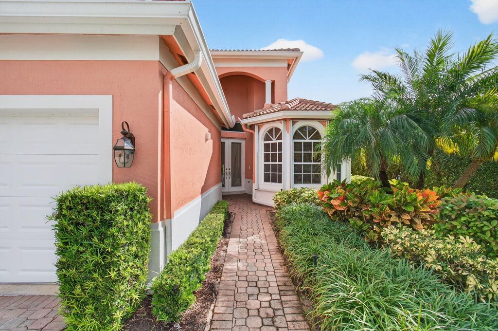 Photo of 11612 Green Golf Lane, Boynton Beach, FL 33437 (MLS # R11134032)