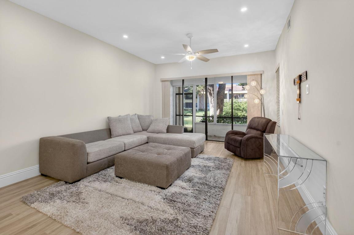 LA PAZ AT BOCA POINTE - Residential