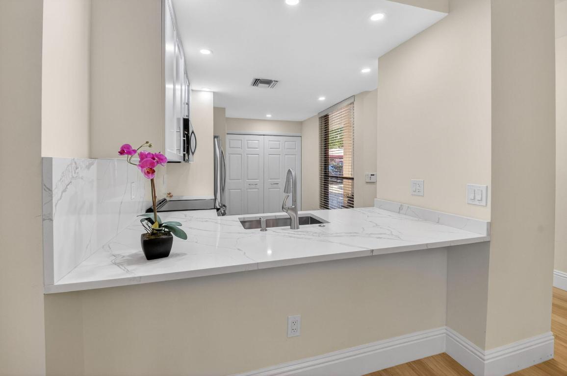 LA PAZ AT BOCA POINTE - Residential