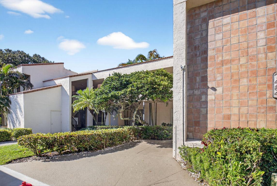 LA PAZ AT BOCA POINTE - Residential