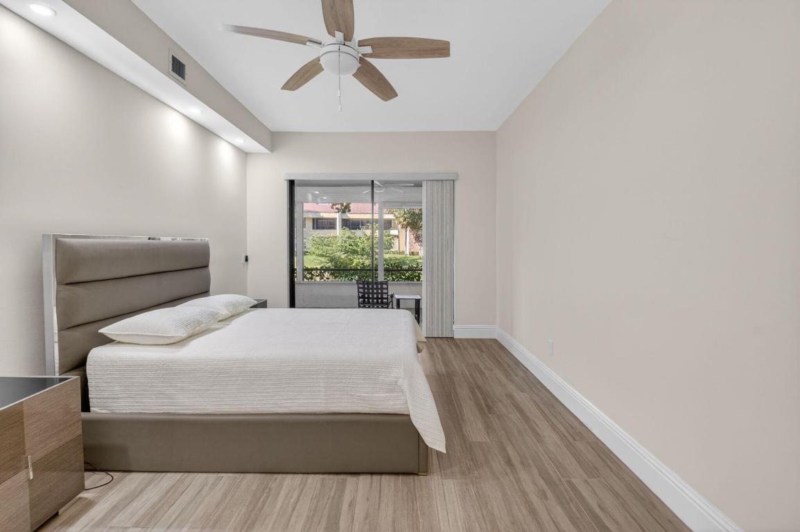 LA PAZ AT BOCA POINTE - Residential